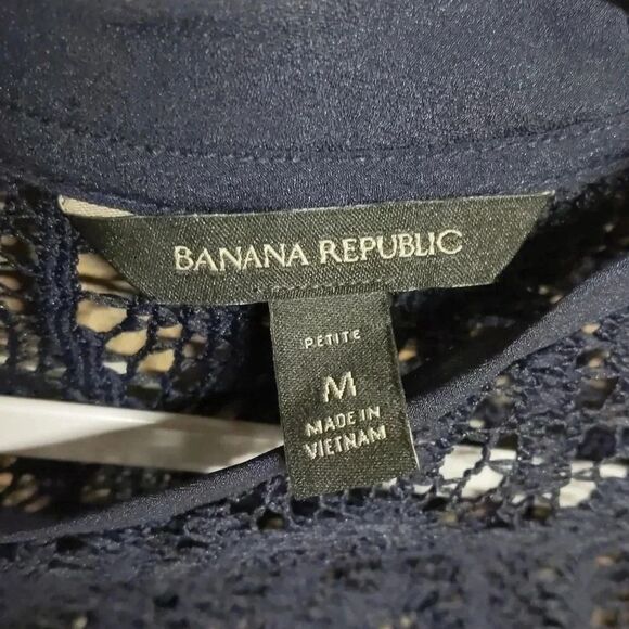 Banana Republic Women's Lace Blouse - Picture 3 of 4